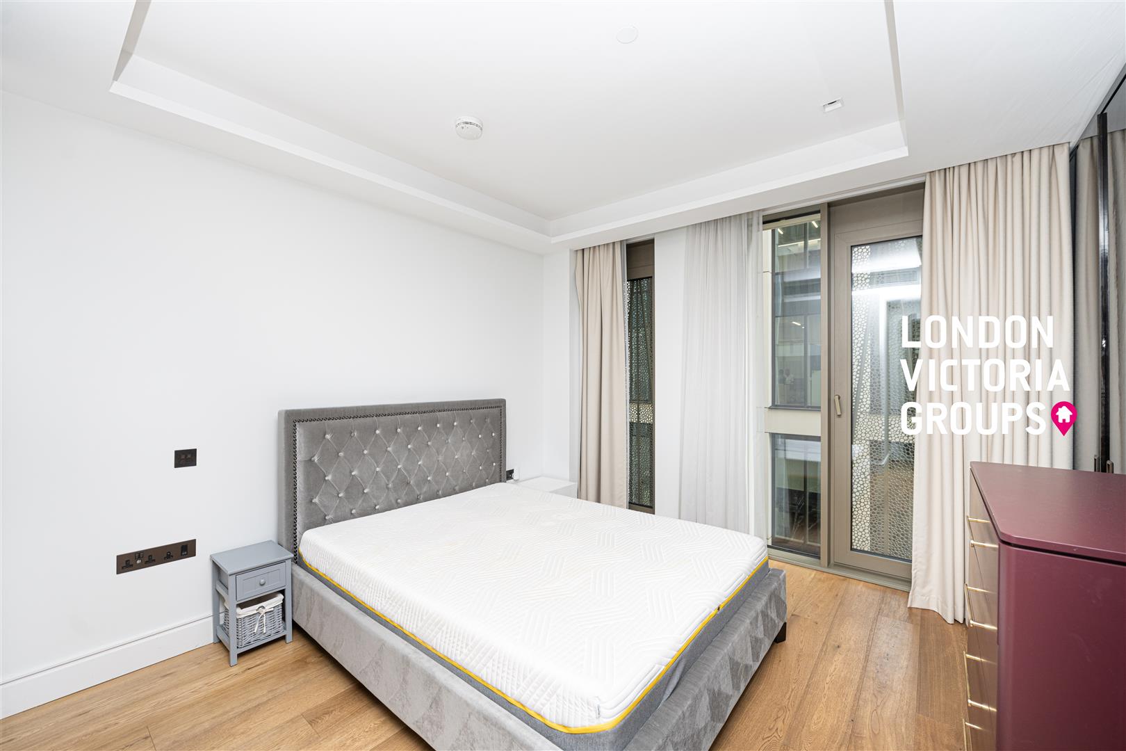 5 Belvedere Road, LONDON